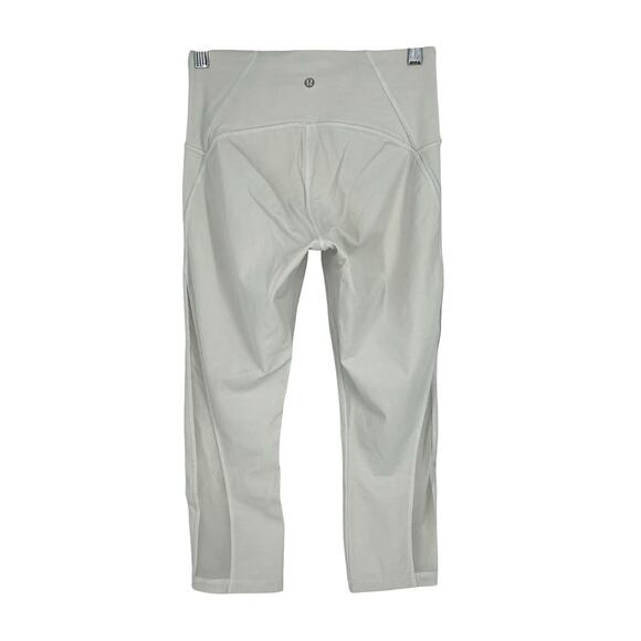 Lululemon Train Times Crop 21" White Size 6 Full On Luxtreme - Picture 2 of 8